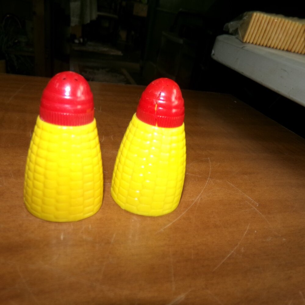 vintage hard plastic corn shaped salt & pepper shakers.